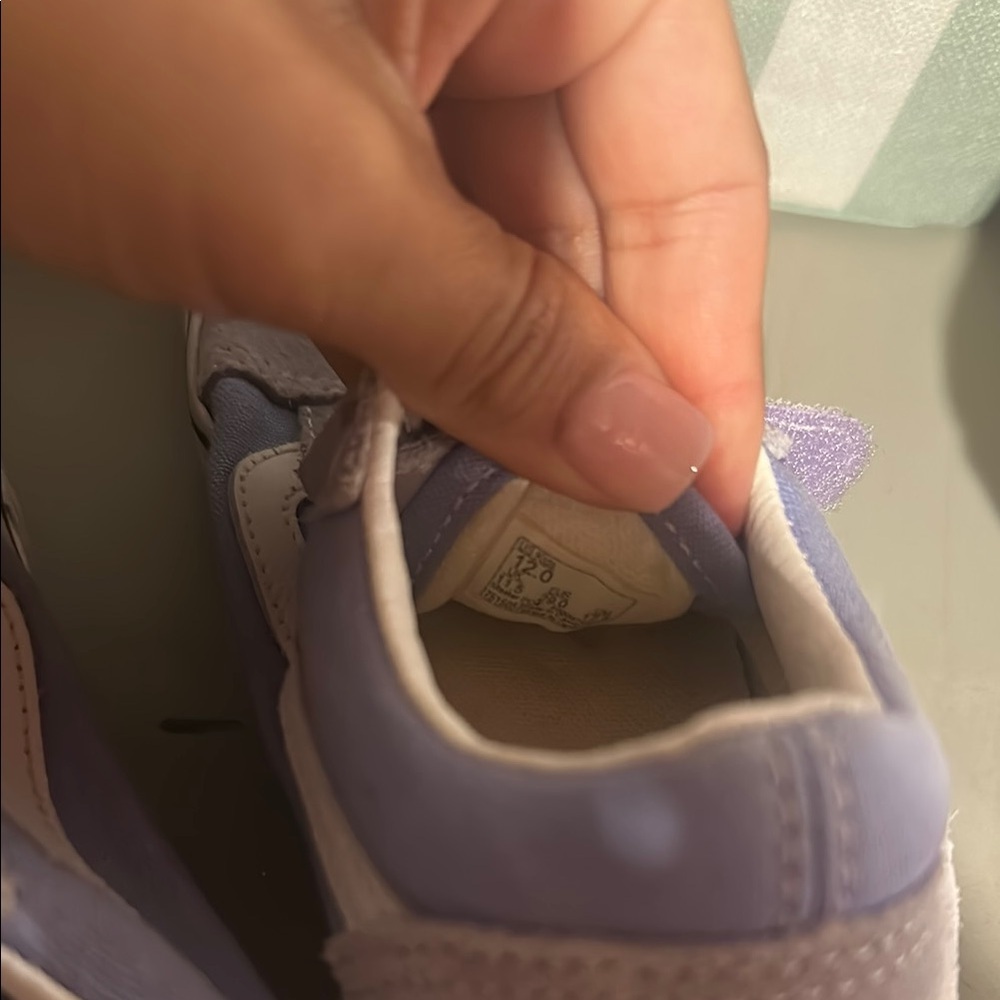 Vans Purple Sneakers Slip-On Style - Picture 5 of 5